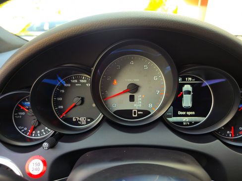 Used 2018 Porsche Cayenne S w/ Premium Package image 15