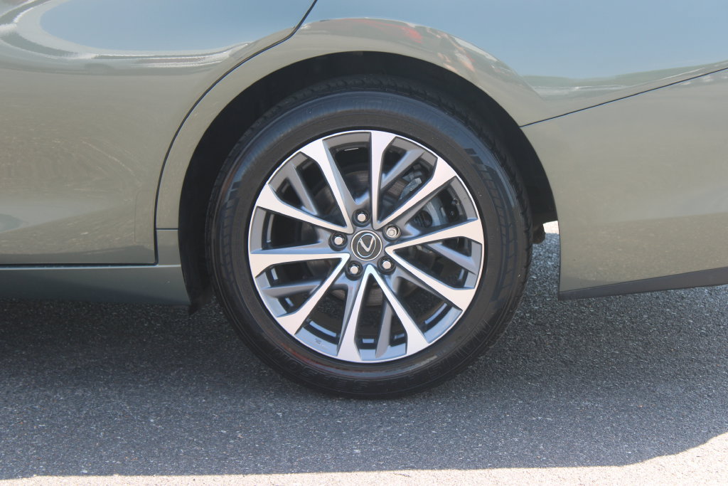 Used 2023 Lexus ES 350 w/ Accessory Package (Z1) FWD image 16