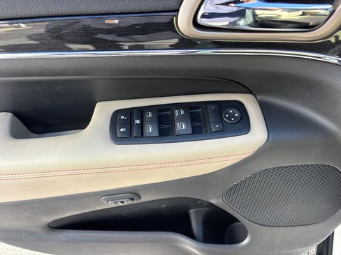 Used 2016 Jeep Grand Cherokee Limited 75th Anniversary image 13