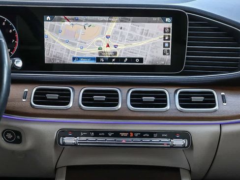Used 2022 Mercedes-Benz GLE 350 4MATIC w/ Premium Package image 14