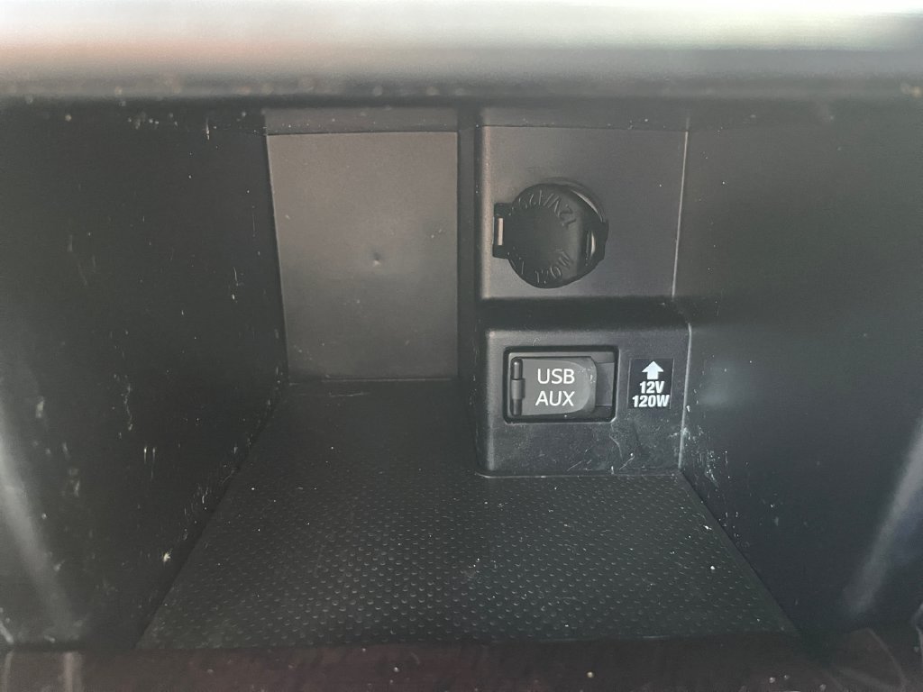 Used 2013 Toyota Camry XLE FWD image 38