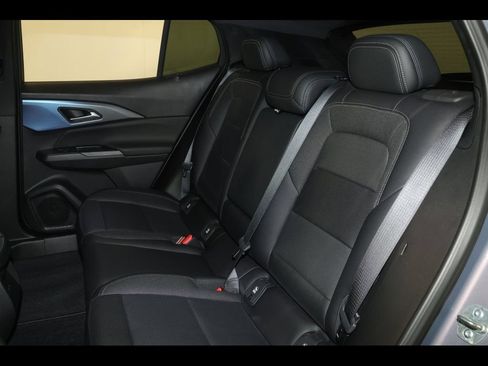 Used 2025 Chevrolet Equinox EV LT w/ Convenience Package AWD/4WD image 32