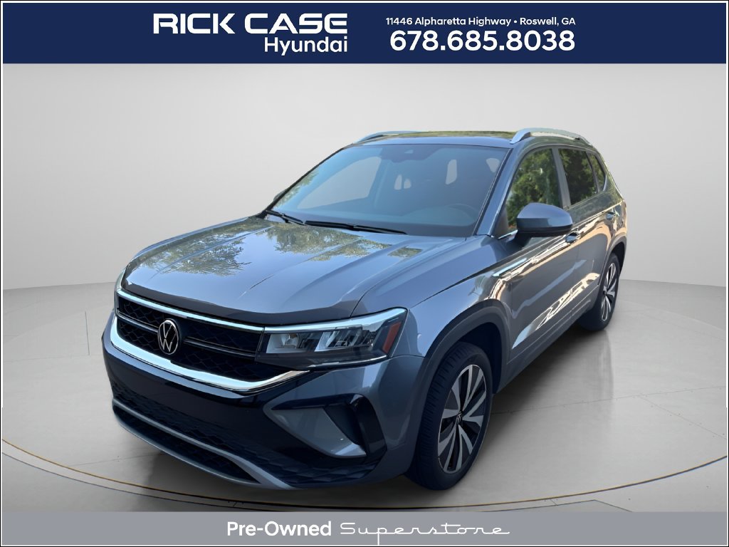 Used 2023 Volkswagen Taos SE FWD image 1