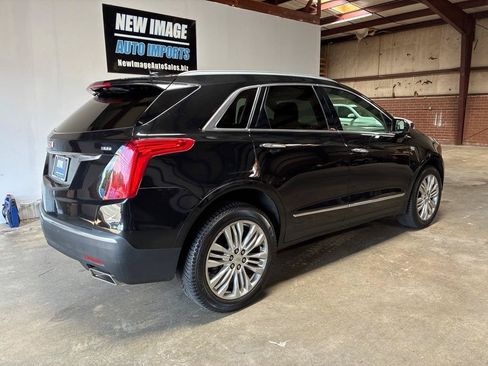 Used 2018 Cadillac XT5 Premium Luxury FWD image 3