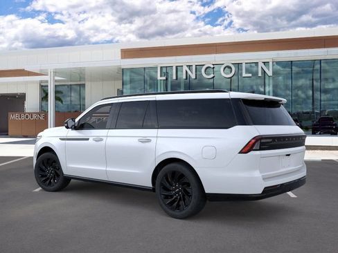 New 2026 Lincoln Navigator L Reserve w/ Jet Appearance Package AWD/4WD image 4