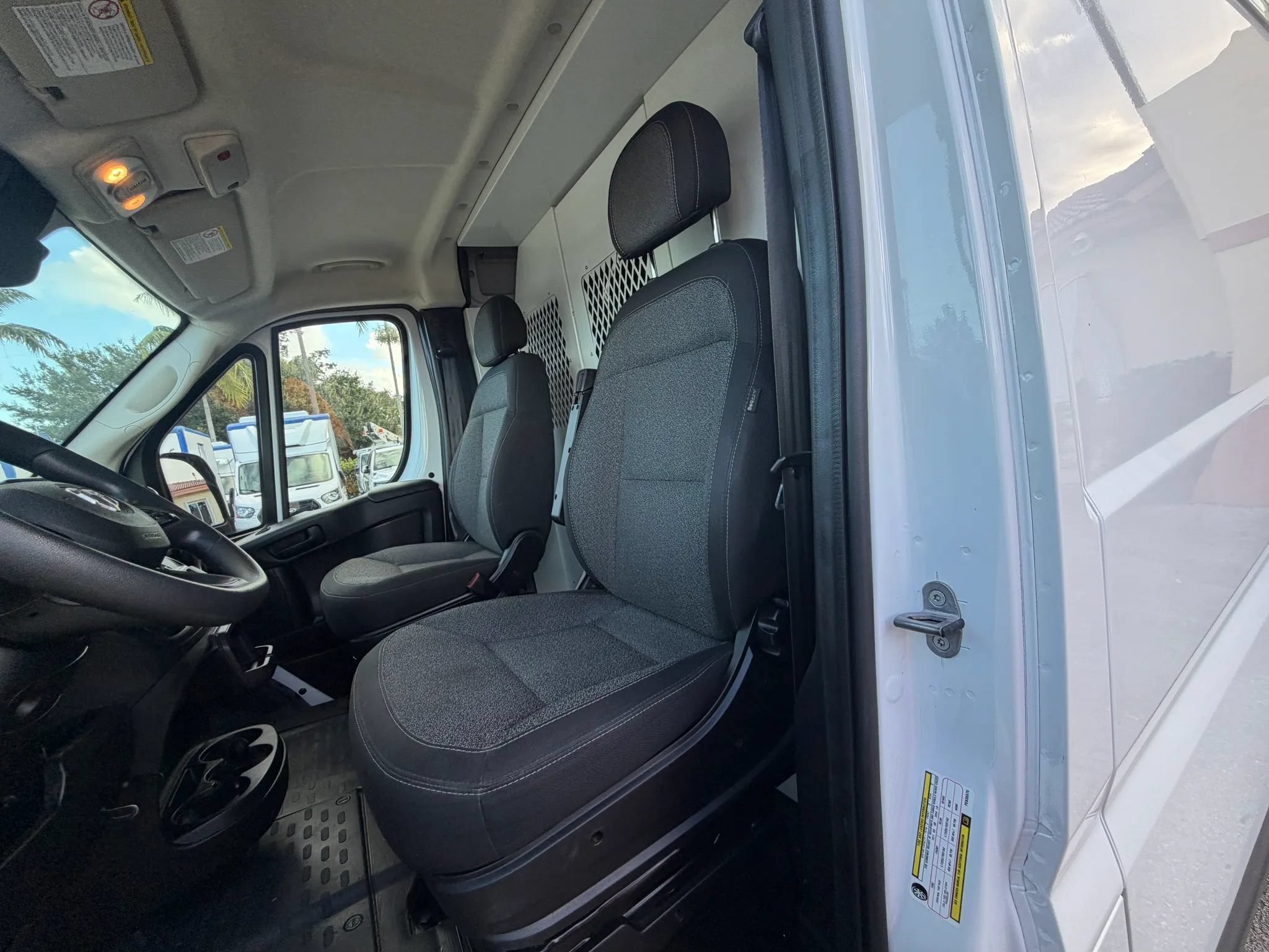 Used 2023 RAM ProMaster 2500 w/ Interior LED Lighting Group FWD image 15