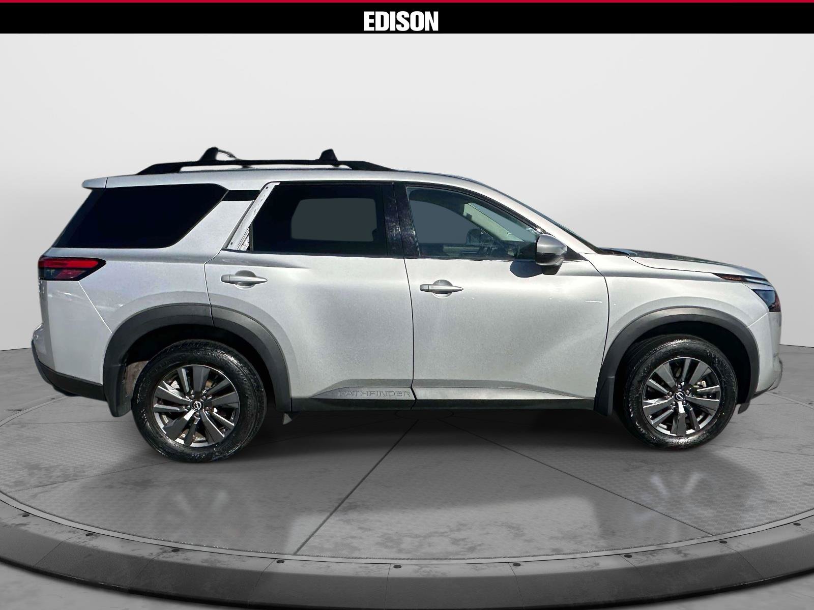 Used 2024 Nissan Pathfinder SV w/ Cargo Package AWD/4WD image 3