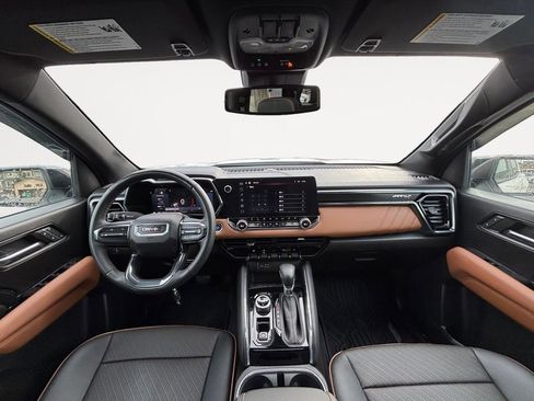 Used 2024 GMC Canyon AT4 w/ AT4 Premium Package image 13