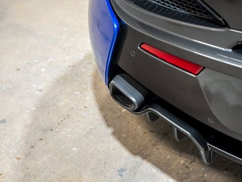 Used 2017 McLaren 570S Coupe image 16