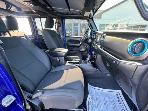 Used 2018 Jeep Wrangler Unlimited Sport AWD/4WD image 6