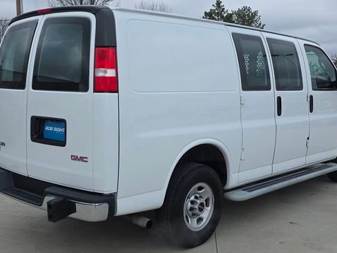 Used 2024 GMC Savana 2500 w/ Driver Convenience Package RWD image 5