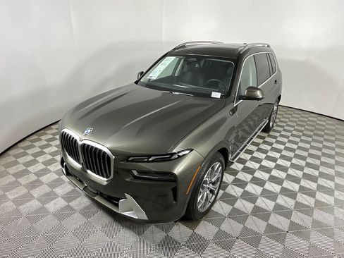 Used 2026 BMW X7 xDrive40i image 9
