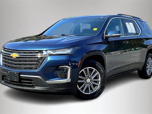 Certified 2022 Chevrolet Traverse LT image 3