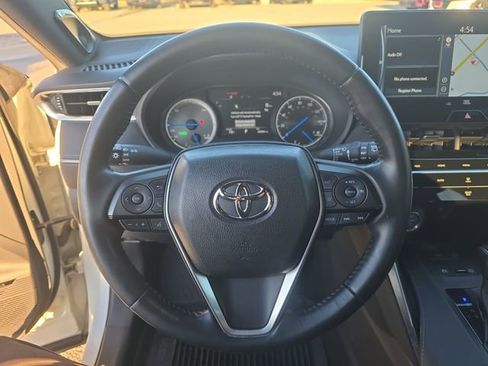 Certified 2021 Toyota Venza Limited image 16