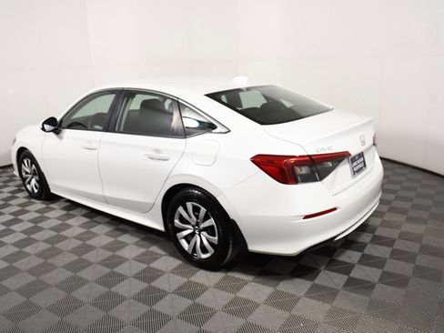 Used 2022 Honda Civic LX image 3