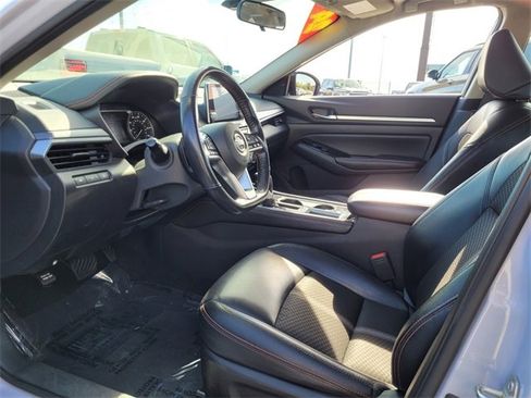 Used 2024 Nissan Altima 2.5 SR image 4