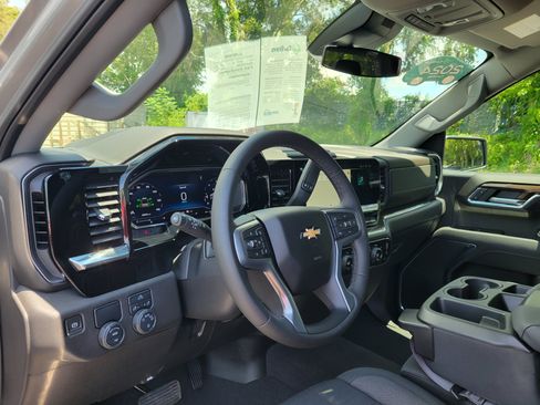 Used 2024 Chevrolet Silverado 1500 LT w/ Protection Package RWD image 30