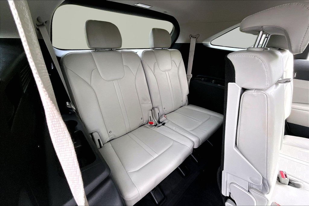 Used 2025 Kia Sorento S w/ Panoramic Sunroof Package FWD image 18