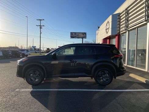 New 2026 Nissan Rogue SV image 18