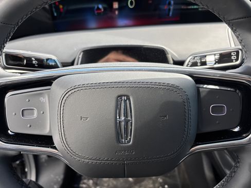 New 2026 Lincoln Nautilus Premier AWD/4WD image 16