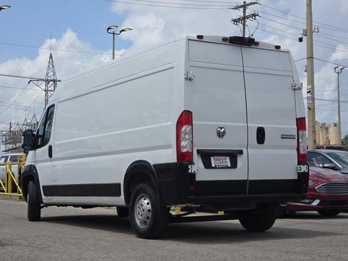 Used 2023 RAM ProMaster 2500 FWD image 11
