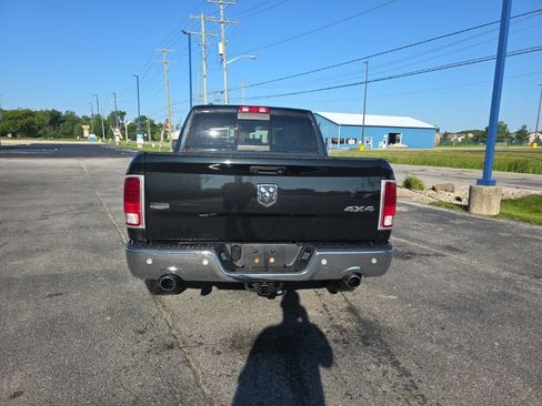 Used 2017 RAM 1500 Laramie w/ Convenience Group AWD/4WD image 4