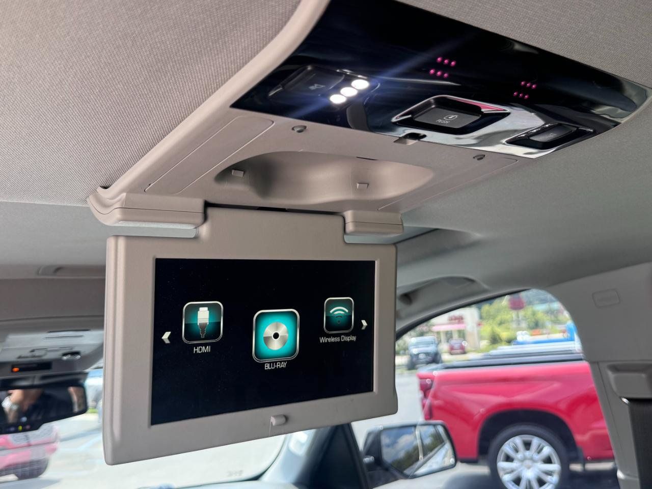 Used 2018 Chevrolet Tahoe Premier AWD/4WD image 20