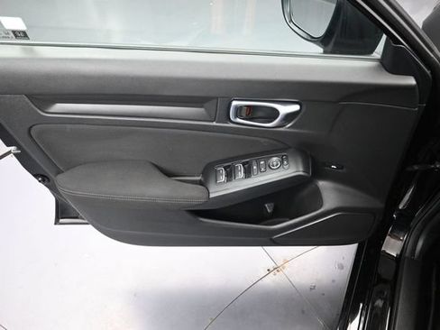 Used 2025 Honda Civic Sport image 21