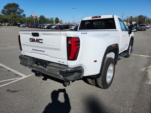 New 2026 GMC Sierra 3500 SLE image 3