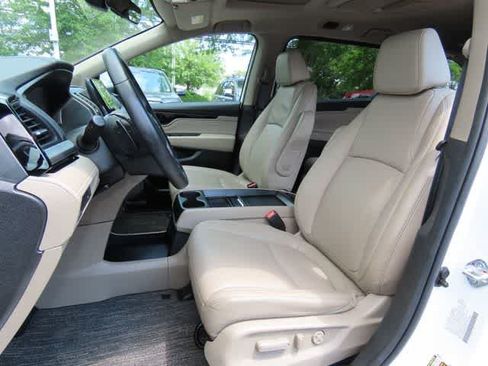 Used 2023 Honda Odyssey Touring image 13