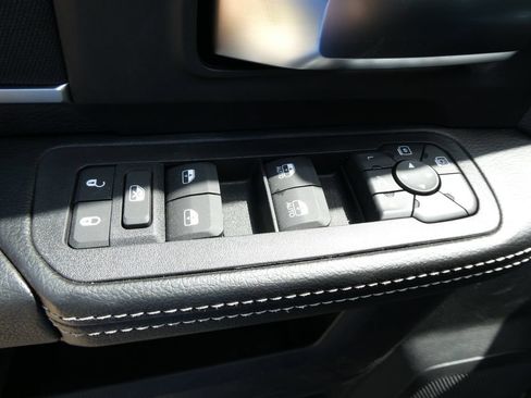 New 2026 RAM 3500 Big Horn AWD/4WD image 19