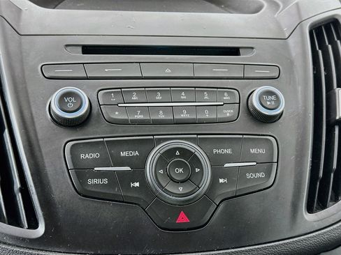 Used 2017 Ford Escape SE FWD image 19