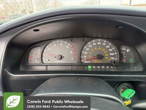 Used 2000 Toyota 4Runner SR5 image 17