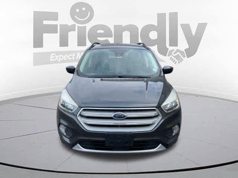 Used 2018 Ford Escape SE w/ Ford Safe & Smart Package image 2