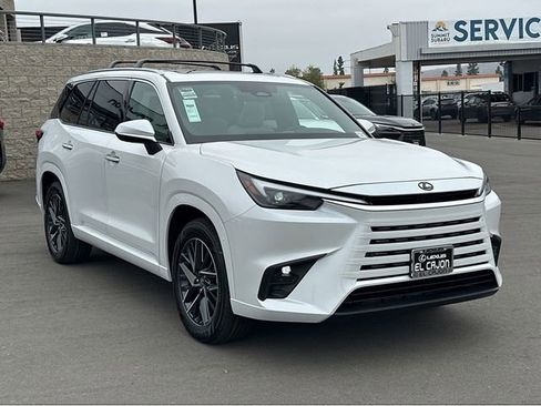 New 2026 Lexus TX 350 AWD image 2