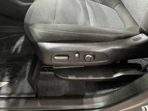 Used 2023 Chevrolet Traverse LT w/ Midnight/Sport Edition AWD/4WD image 11