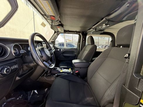 Used 2021 Jeep Wrangler Sport S image 5