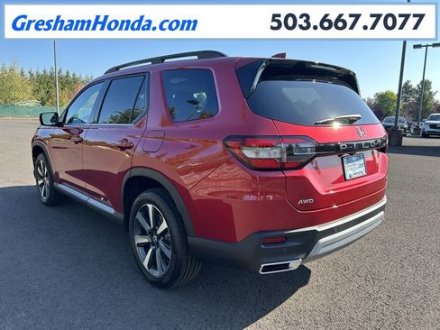 New 2025 Honda Pilot Touring image 8