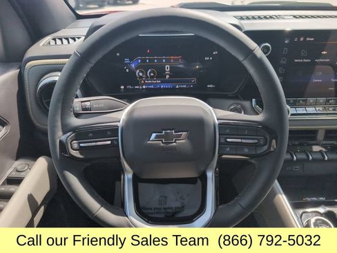 Used 2026 Chevrolet Colorado ZR2 AWD/4WD image 17