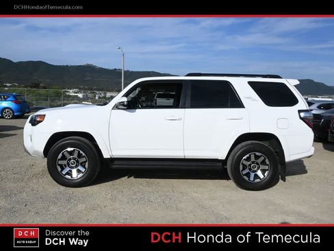 Used 2023 Toyota 4Runner TRD Off-Road Premium image 4