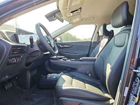 New 2025 Kia EV6 Wind image 8