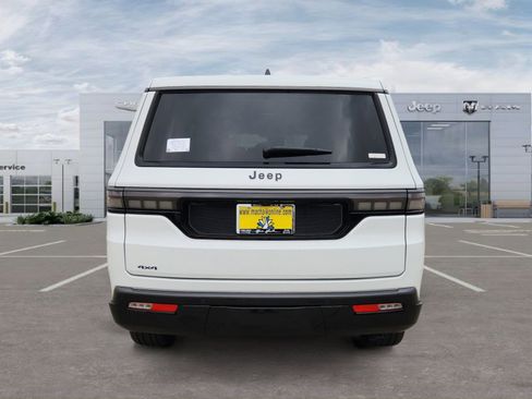 New 2026 Jeep Grand Wagoneer L Limited AWD/4WD image 4
