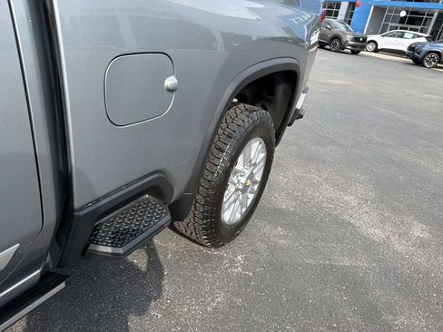 Used 2024 Chevrolet Silverado 2500 High Country w/ High Country Premium Package AWD/4WD image 12