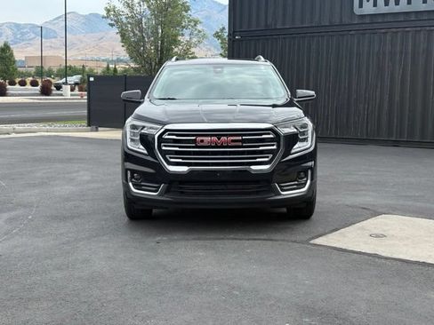 Used 2024 GMC Terrain SLT AWD/4WD image 2
