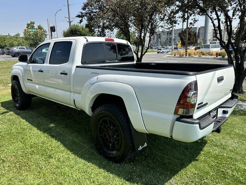 Used 2015 Toyota Tacoma 4x4 Double Cab w/ SR5 Package image 10