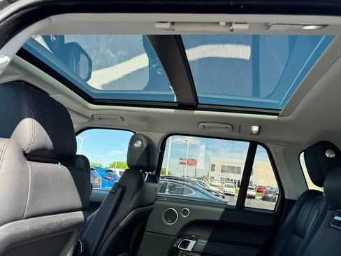 Used 2017 Land Rover Range Rover HSE AWD/4WD image 11