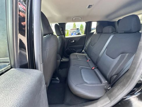 Used 2021 Jeep Renegade Sport FWD image 12