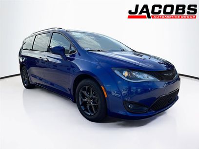 Used 2018 Chrysler Pacifica Touring-L w/ Advanced Safetytec Group