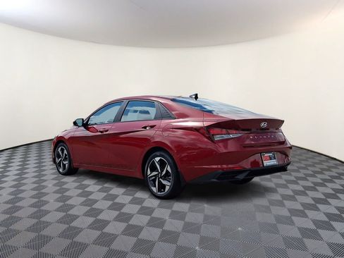 Used 2023 Hyundai Elantra SEL w/ Convenience Package FWD image 7