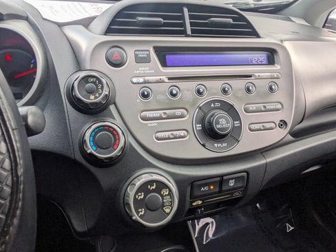 Used 2010 Honda Fit Sport image 29
